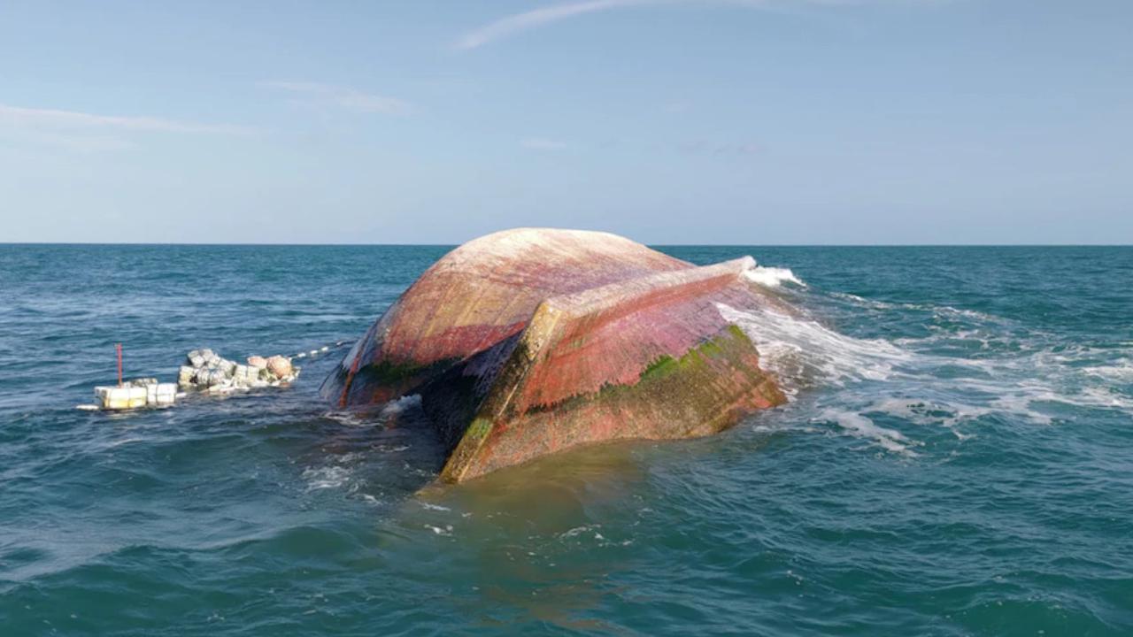 Bangkai kapal dari Indonesia yang terdampar di Australia.