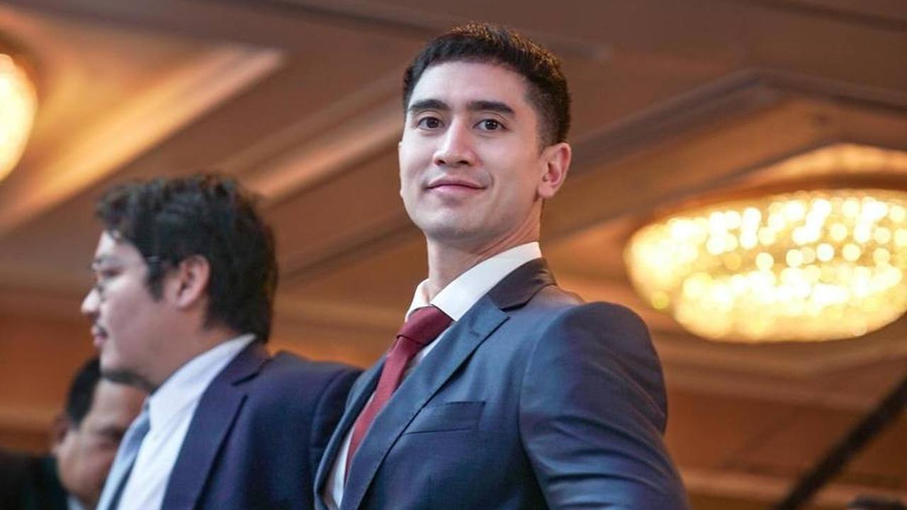 Ia mengaku terinspirasi oleh ibunya, Venna Melinda, yang lebih dulu menjabat sebagai anggota DPR, memberikan semangat untuk melanjutkan langkahnya di dunia politik.<br><br>