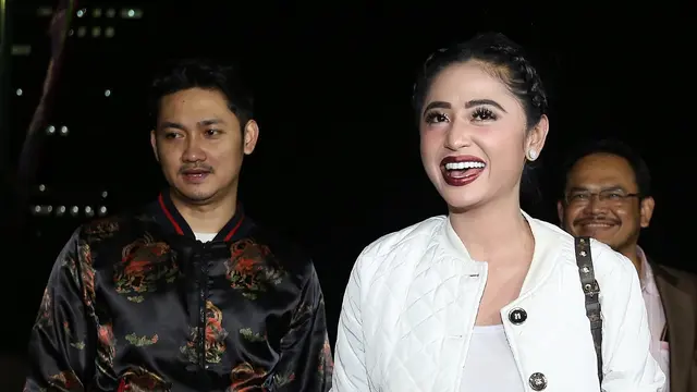 [Bintang] Dewi Perssik