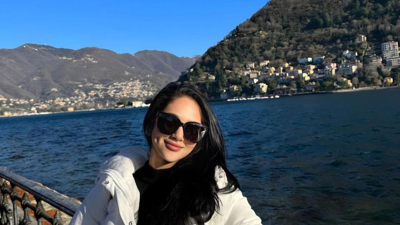 7 Potret Glamor Hana Hanifah, Apakah Ada Hubungan dengan Dugaan Korupsi?