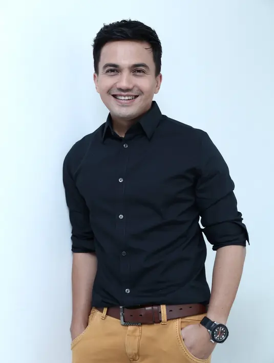 "Ada juga yang tanya Tommy gimana rumahtangganya. Memang belum pernah bertemu setelah kejadian itu. Aku mau bilang Tom, cukup gua saja ya di host beriman yang begini (bercerai)," tutur Sahrul. (Galih W. Satria/Bintang.com)