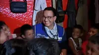 Anies Baswedan Hibur Anak-Anak Korban Banjir Bandang Aceh dengan Dongeng