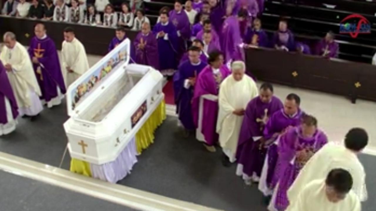Penuh Sesak, Potret Ribuan Umat Katolik Hadiri Pemakaman Uskup Emeritus Mgr Petrus Turang di Kupang