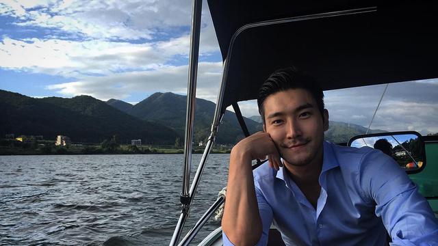 Siwon Super Junior Pamer Punggung Di Pantai Bali Penggemar Meleleh Showbiz Liputan6 Com