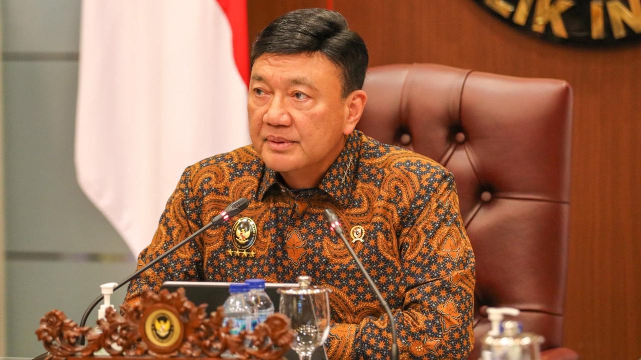 Budi Gunawan Bentuk Satgas Ormas dan Premanisme: Tindak Tegas Pengganggu Investasi!