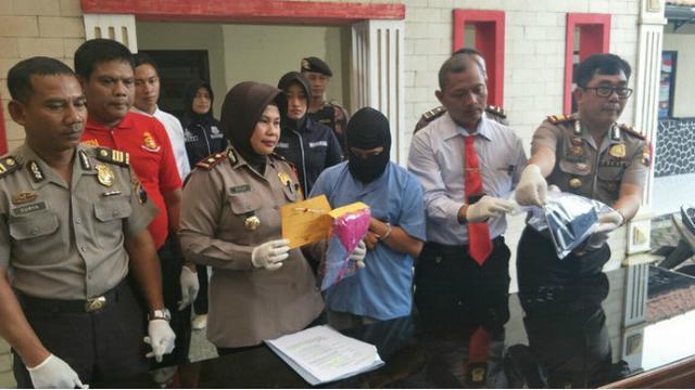 Bayi di Gondangrejo Hasil Hubungan Terlarang Guru dengan Murid