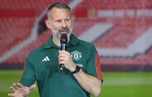 Ryan Giggs Pernah Bujuk Bintang Inggris Gabung Manchester United