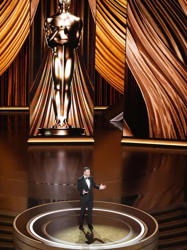 Jimmy Kimmel di Piala Oscar 2024. (AP Photo/Chris Pizzello)