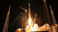 Satelit Nusantara Lima sukses diluncurkan ke orbit dengan roket Falcon 9 milik Space Exploration Technologies Corporation (SpaceX) dari Cape Canaveral, Florida, Amerika Serikat, pada Kamis (11/9/2025) waktu setempat atau Jumat (12/9/2025) waktu Indonesia. (Dok Pasifik Satelit Nusantara)