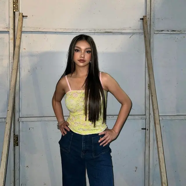 Makeup Flawless Naura Ayu Terpampang Sempurna di Foto Flashproof (Instagram/@naura.ayu)