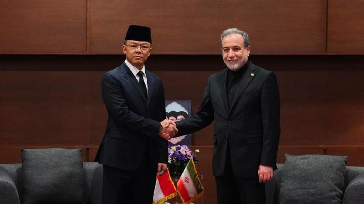 Diplomasi Indonesia-Iran: Menlu RI Perkuat Hubungan Bilateral di Tengah Situasi Global - merdeka.com