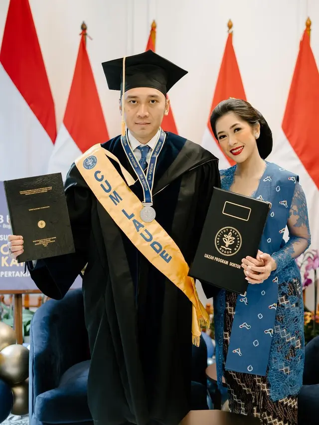 7 Potret Aliya Rajasa Dalam Wisuda Ibas Yudhoyono Ini Tampil Menawan