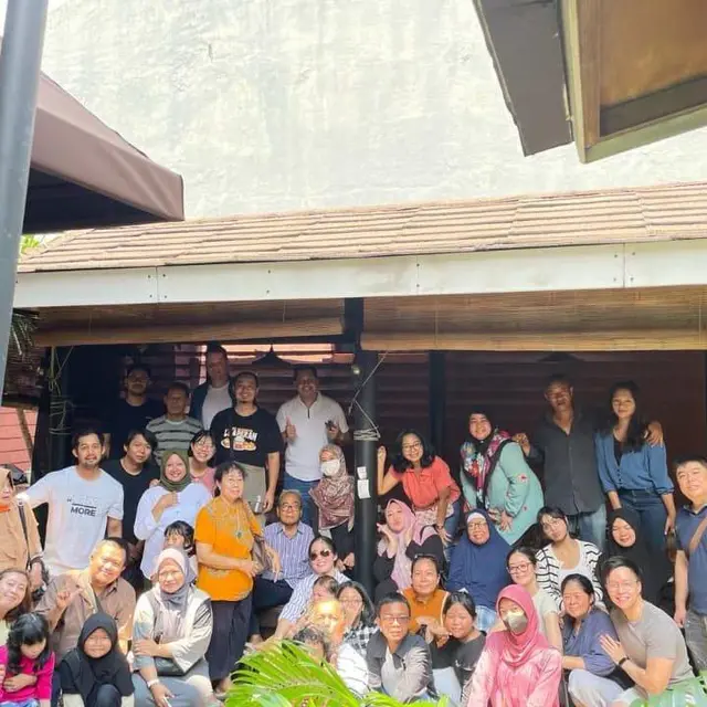 7 Potret Gracia Indri dan Gisela Cindy Pulang ke Indonesia, Kumpul Keluarga Besar