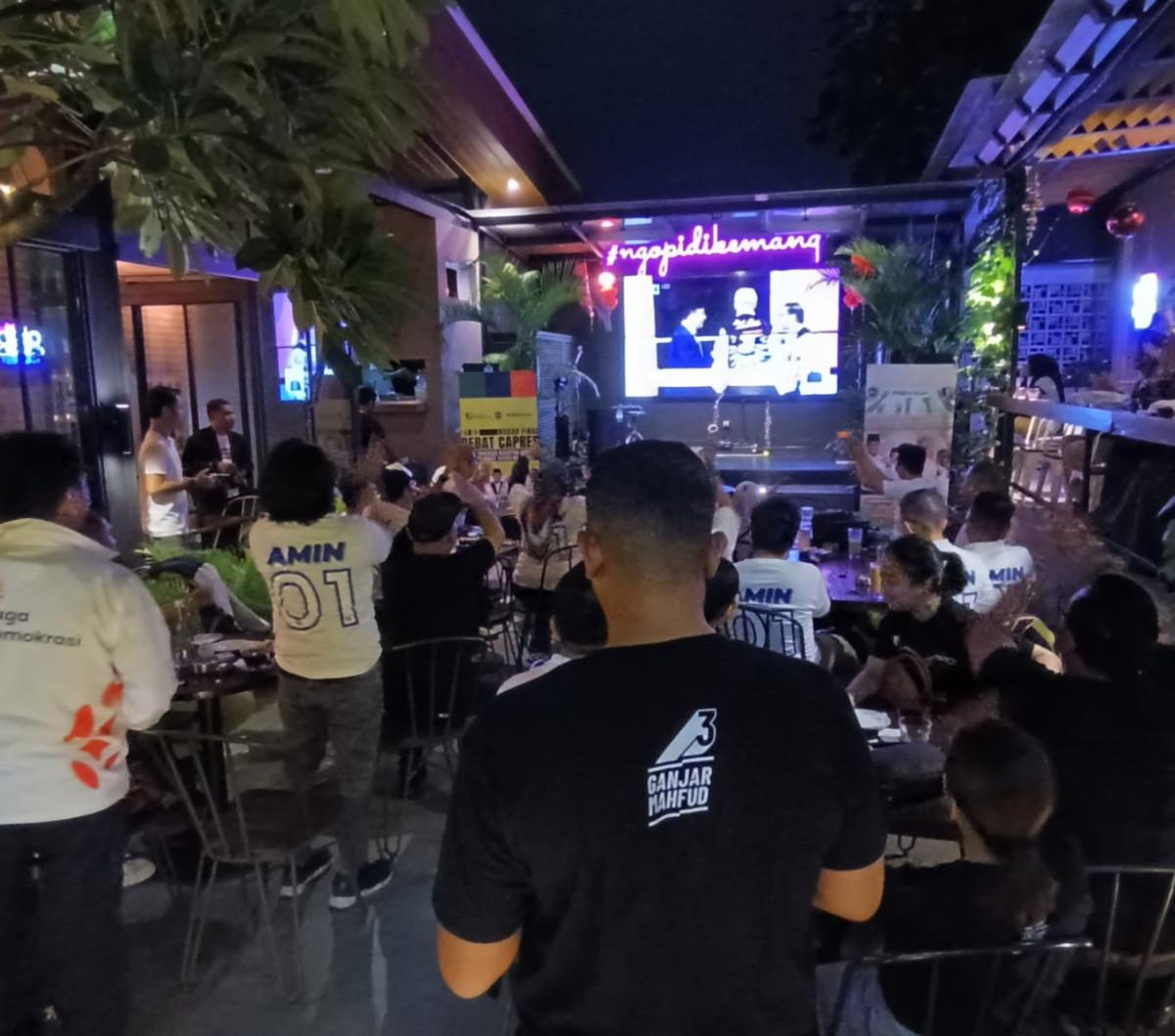 Disinggung apakah nobar ini menjadi sinyal koalisi di putaran kedua, Andri mengatakan hal ini bukan soal elektoral semata dan siapa yang akan terpilih.