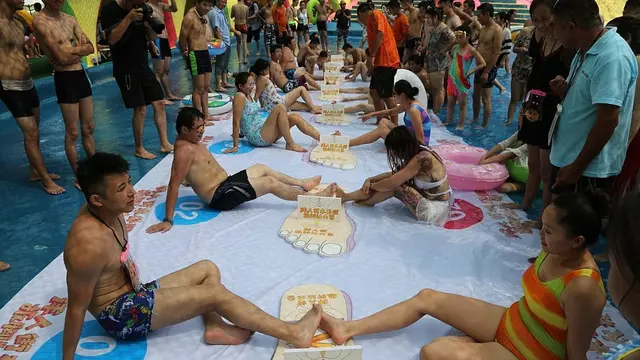 Tidak Biasa, Serunya Kejuaraan Gulat Kaki di Tiongkok