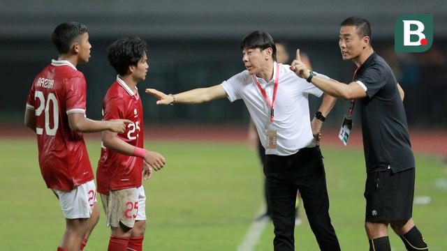 Foto: Ekspresi Serius Shin Tae-yong meski Timnas Indonesia U-19 Menang Banyak atas Brunei Darussalam di Piala AFF U-19 2022