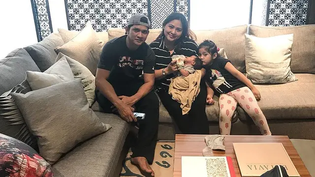 [Bintang] Iko Uwais dan Audy Item