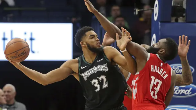 Karl Anthony Towns (32) memimpin Timberwolves mengalahkan Rockets di lanjutan NBA