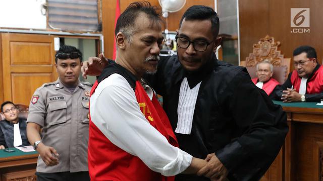 Tio Pakusadewo Divonis Rehabilitasi dan Sembilan Bulan Masa Tahanan