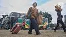Meski hingga Rabu (26/3/2025 puncak arus mudik belum terjadi di Terminal Bayangan Pondok Pinang, Jakarta. (Liputan6.com/Angga Yuniar)