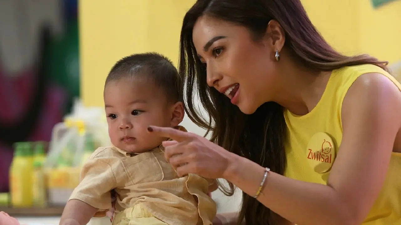 Nikita Willy menikmati peran barunya sebagai ibu