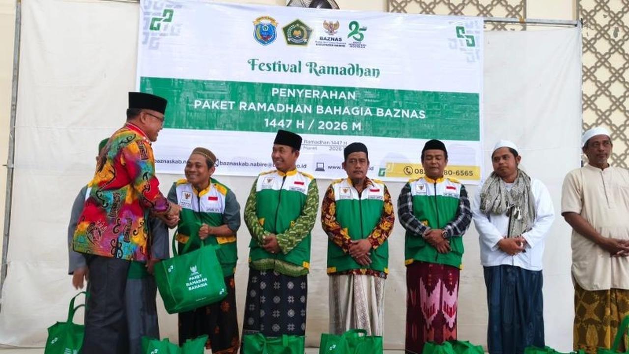 Baznas Nabire Salurkan Ratusan Paket Ramadhan Bahagia dan Beras Zakat Fitrah