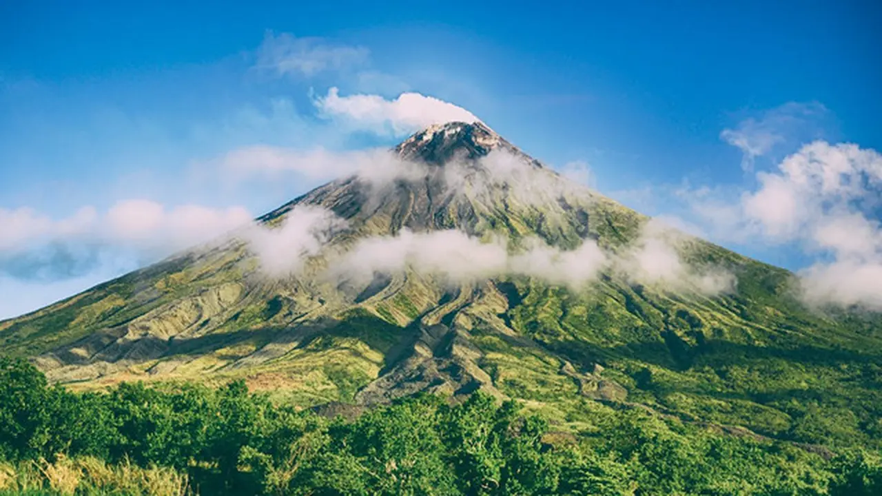 Ilustrasi Gunung Argopuro.