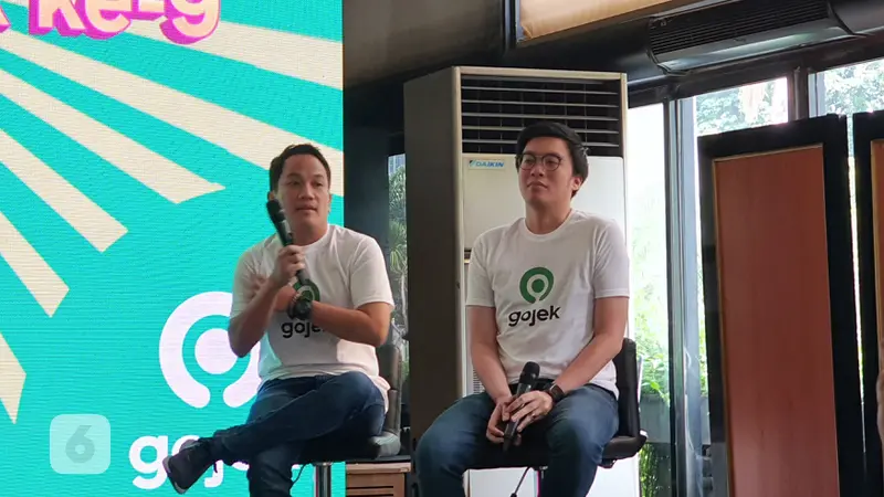 Co-CEO Gojek Indonesia Andre Soelistyo (kiri) dan Kevin Aluwi (kanan)