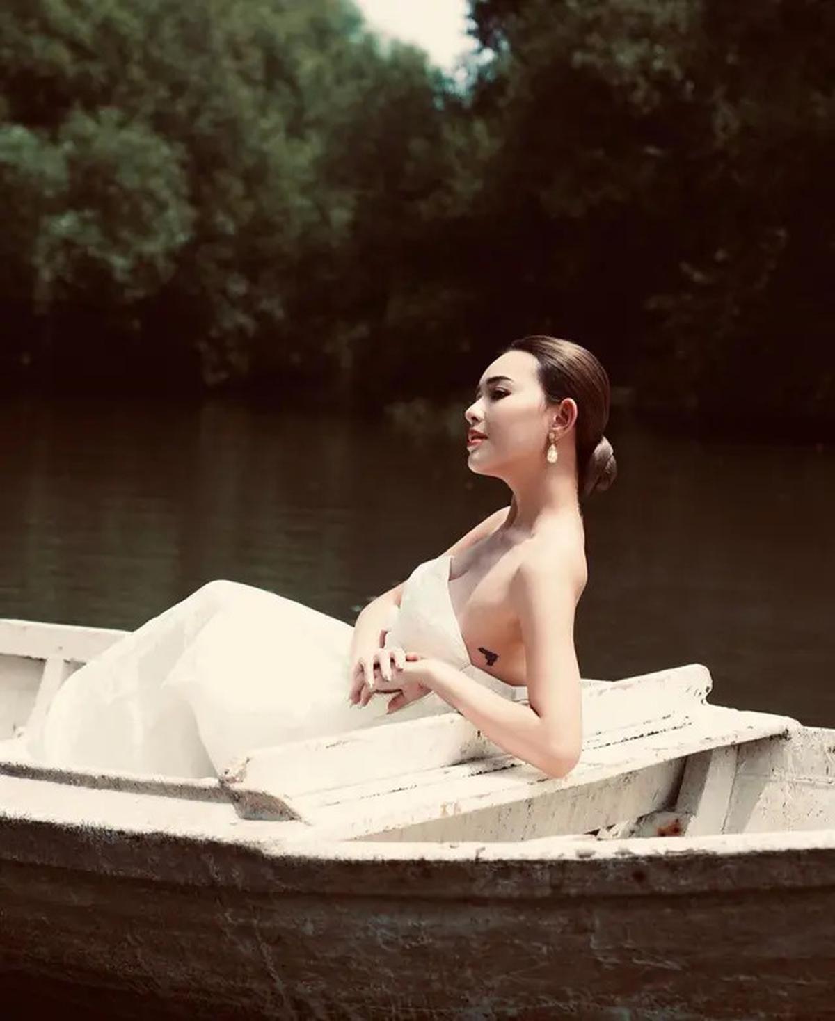 6 Outfit Khas Amanda Manopo, dari Gaya Kasual hingga Kemewahan yang Memikat