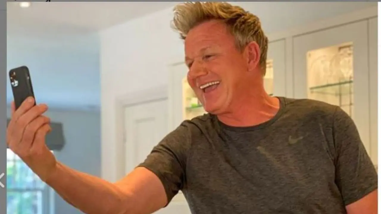 Gordon Ramsay Kritik Video Koki Amatir di TikTok, Termasuk Putrinya Sendiri