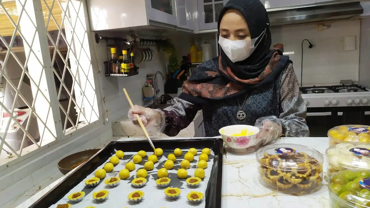 Berkah Ramadan, IRT di Palembang Banjir Orderan Kue Lebaran