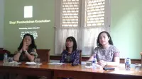 The Doctors yang terdiri dari Dr. dr. Tan Shot Yen (kiri), Dr. dr. Caroline Tirtajasa, SpOG(K) (tengah), dr. Karina F. Moegni, SpBP-RE (kanan) dan dr. Ariani Widodo, SpA geregetan akan marakanya informasi kesehatan di media yang kurang kredibilitas.