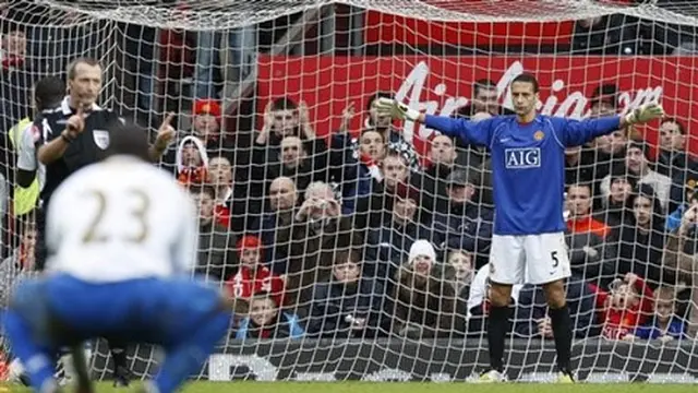5 Pemain yang Pernah Jadi Kiper Dadakan (udah)