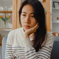 Sedih./Copyright freepik.com/author/tirachardz