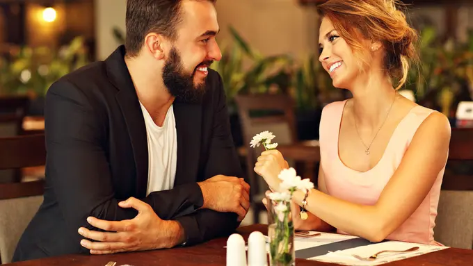 Mau kencan romantis bersama si dia di Jakarta? Coba nih datengin 3 tempat wisata di Jakarta yang cocok untuk kamu dan pasangan.