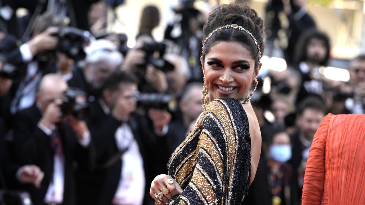 FOTO: Cantiknya Deepika Padukone di Karpet Merah Cannes - Foto Liputan6.com