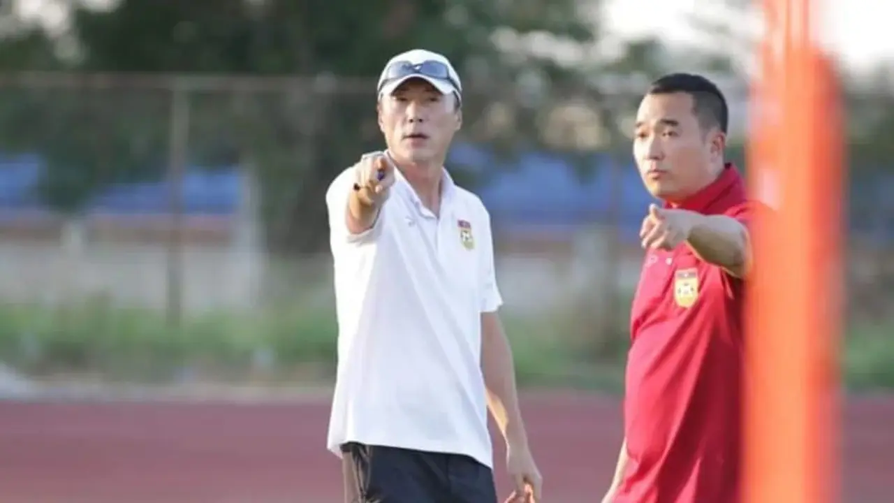 Ha Hyeok-jun - Timnas Laos