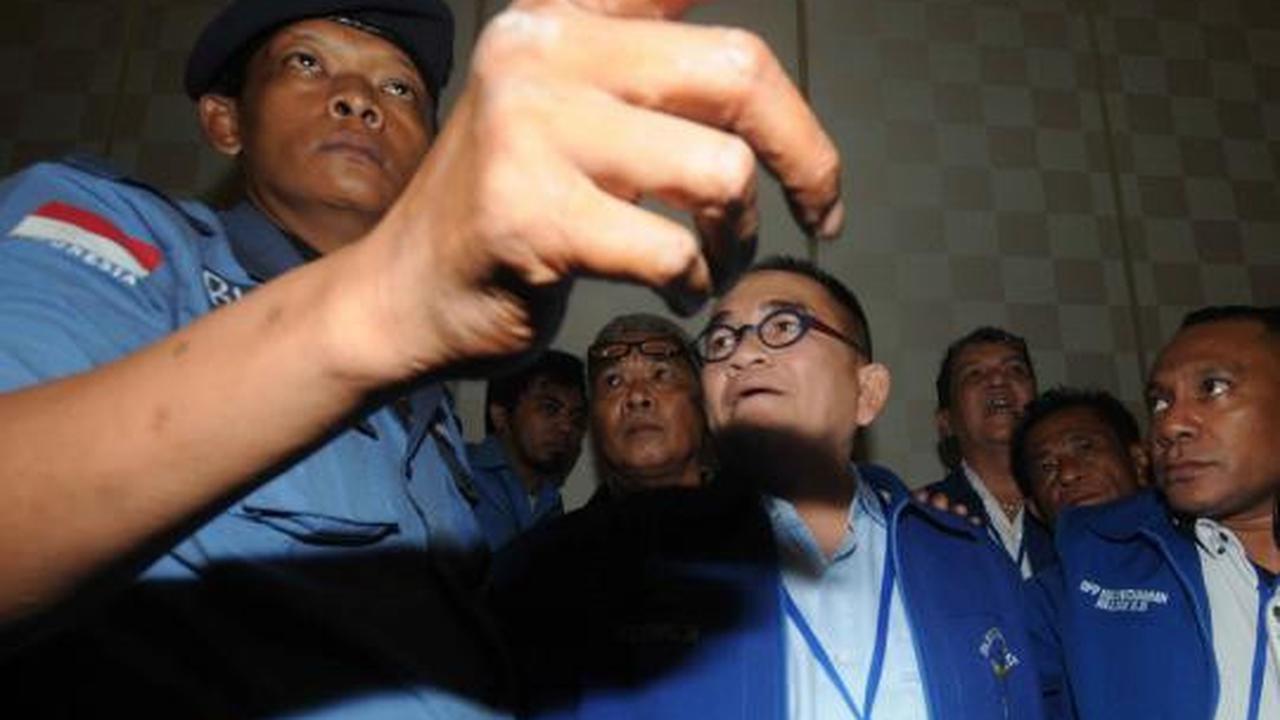 Ruhut tak boleh masuk ke acara Silatnas Partai Demokrat