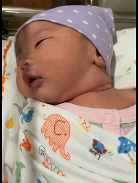 Wendy Cagur dikaruniai anak ketiga (Instagram/wendicagur)