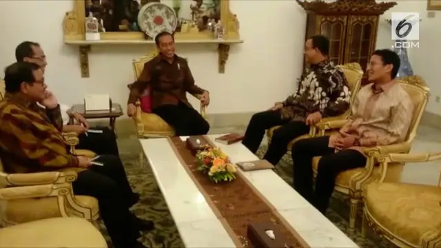 Presiden Jokowi bertemu gubernur DKi Jakarta dan Wakilnya Anies Baswedan dan Sandiaga Uno di Istana Negara