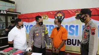 Polisi Kebumen menangkap kakek yang merudapaksa cucu kandungnya selama dua tahun. (Foto: Liputan6.com/Polres Kebumen)