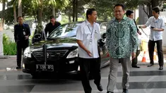 Ketua Dewan Perwakilan Daerah (DPD), Irman Gusman tiba di gedung Komisi Pemberantasan Korupsi (KPK), Jakarta, Rabu (23/7/14) (Liputan6.com/ Miftahul Hayat)