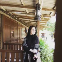 "Nah kalau sekarang itu nggak tega kalau penghasilan suami itu untuk barang-barang yang nggak guna," ungkap perempuan 27 tahun itu. (Instagram/arumibachsin_94)