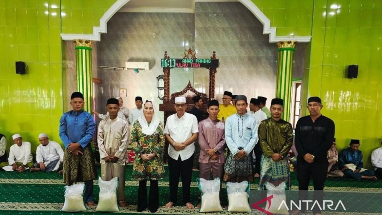 Pemkab Natuna Salurkan Berbagai Bantuan di Pulau Penyangga, Perkuat Kesejahteraan Warga