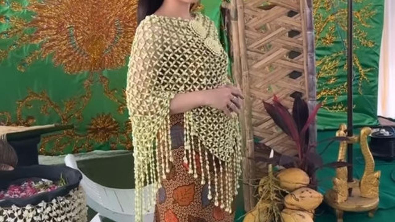 Acara Siraman Putri Isnari