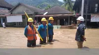 Banjir bandang di Kabupaten Lebong Bengkulu (Dok Humas PLN UID S2JB / Nefri Inge)