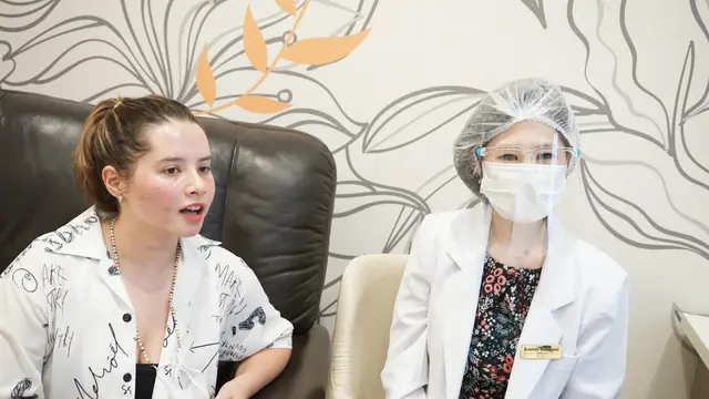 Jovita Karen Jalani Perawatan di Skinfinity Jakarta.