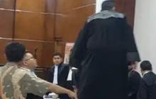 Firdaus Oiwobo Muncul di Persidangan PN Depok Pascadipecat dari KAI, Kok Bisa?