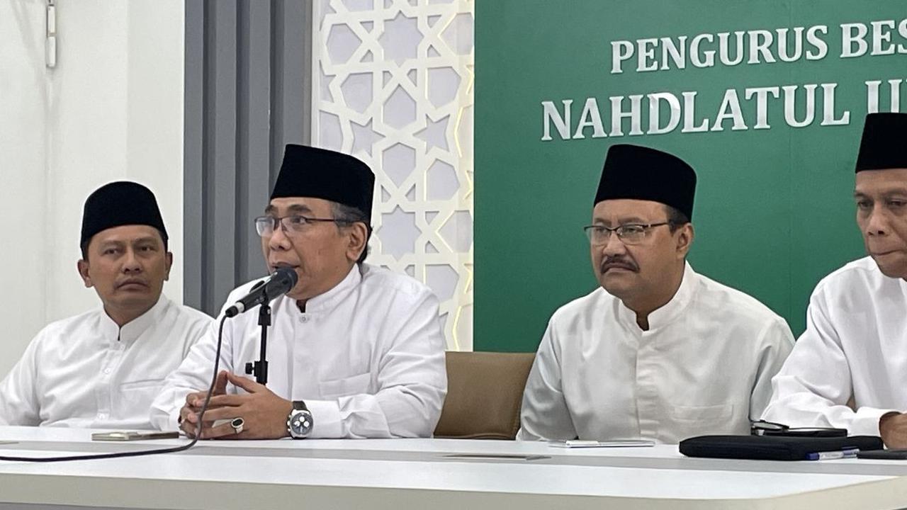 Gus Yahya lantas berkelakar agar jangan kaget apabila menteri di kabinet selanjutnya merupakan tokoh NU semua.<br>