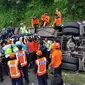 16 penumpang dari rombongan pengajian tewas dalam kecelakaan di ruas tol dalam Kota Semarang.